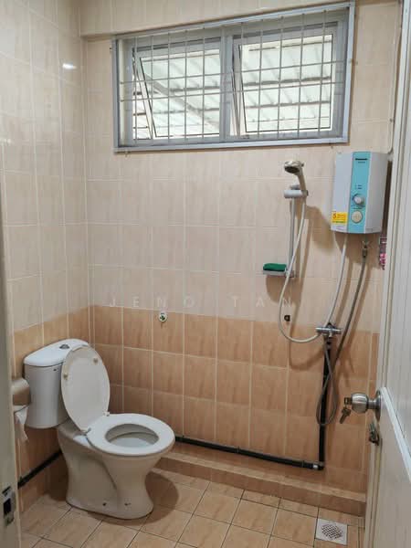 2-storey Terraced House for Rent in Kuching (Sarawak) - Jeno Tan - Bathroom - PropertyGuru.com.my