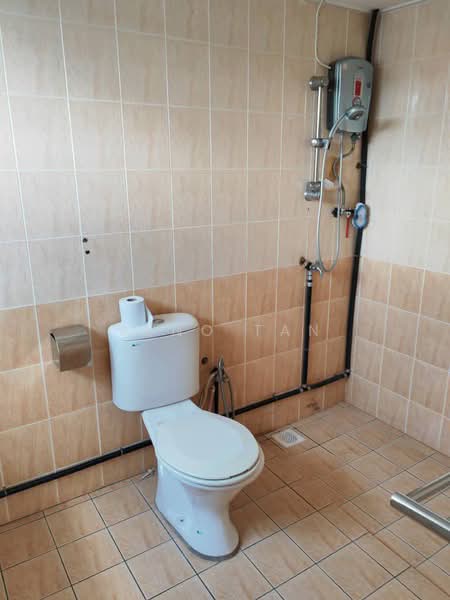 2-storey Terraced House for Rent in Kuching (Sarawak) - Jeno Tan - Bathroom - PropertyGuru.com.my