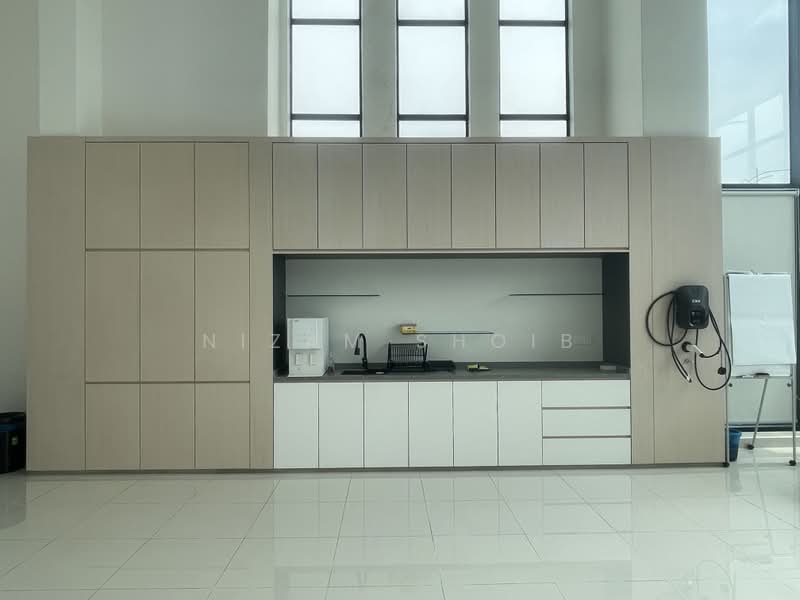 Kilang untuk Disewa di Kota Damansara (Selangor) - Nizam Shoib - Pantry - PropertyGuru.com.my