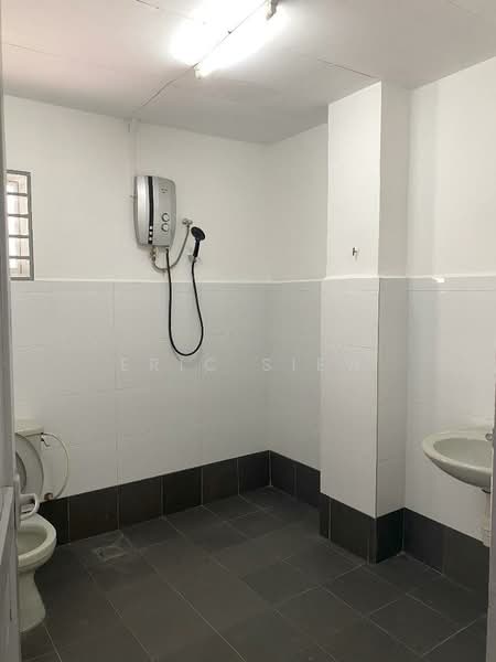 Bungalow for Sale in Teluk Pulai (Klang) - Eric Siew - Bathroom - PropertyGuru.com.my