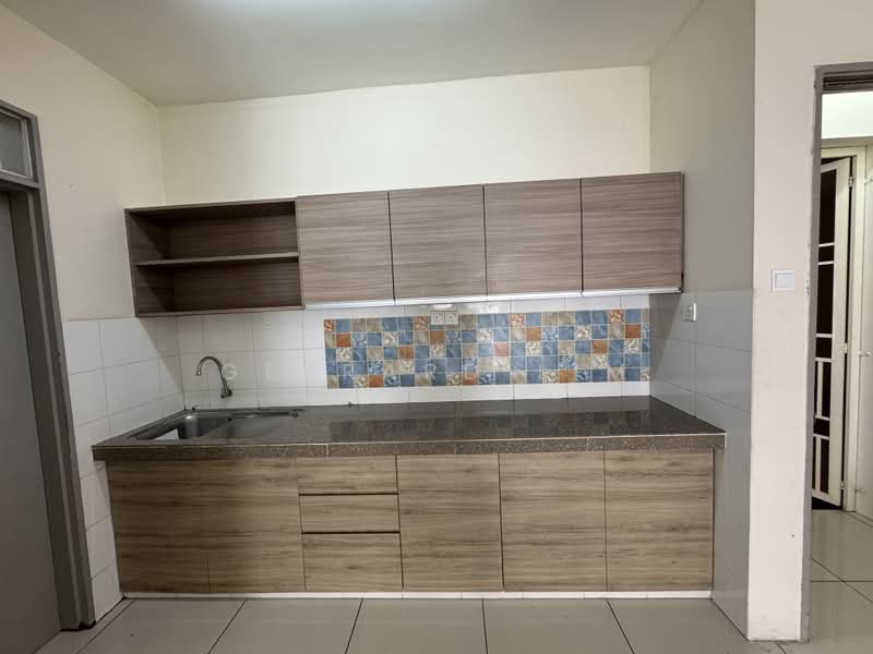 Kondominium untuk Dijual di Platinum Lake PV 20 - Gerrard Lim - Kitchen - PropertyGuru.com.my