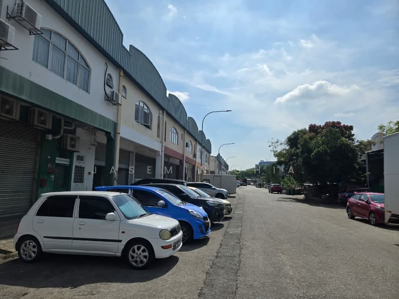 Terrace Factory for Rent in Taman Perindustrian Kip (Kepong) - Jasemin Chia - Exterior - PropertyGuru.com.my