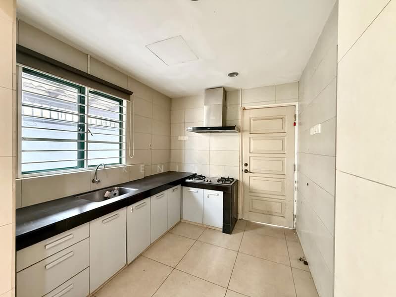Rumah Teres 2-Tingkat untuk Dijual di Usj 11 (Subang Jaya) - Kenix Lee - Kitchen - PropertyGuru.com.my