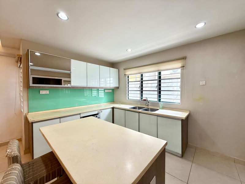 Rumah Teres 2-Tingkat untuk Dijual di Usj 11 (Subang Jaya) - Kenix Lee - Kitchen - PropertyGuru.com.my