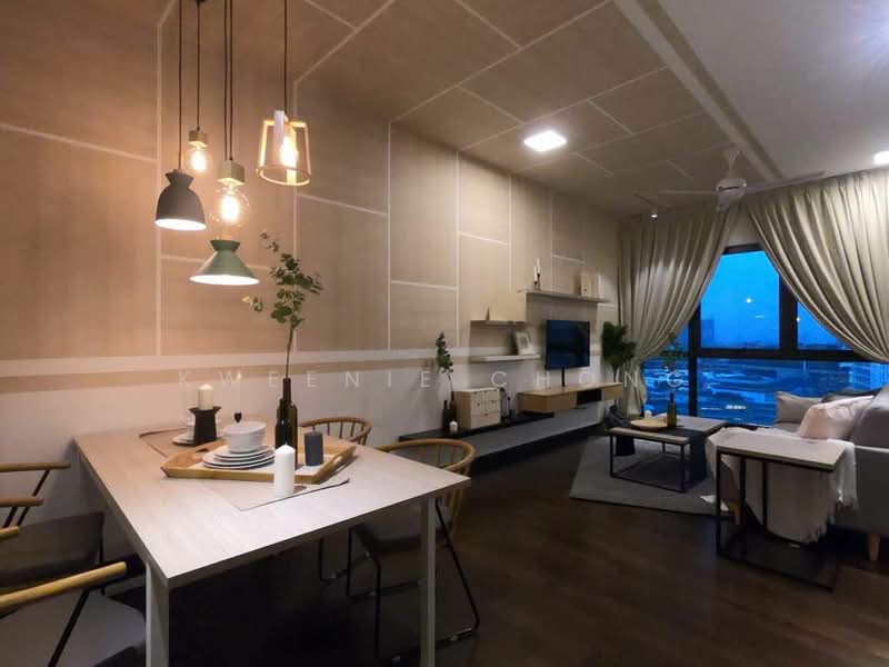 Pangsapuri untuk Dijual di V Residence Suites @ Sunway Velocity - Kweenie Chong - Living Room - PropertyGuru.com.my
