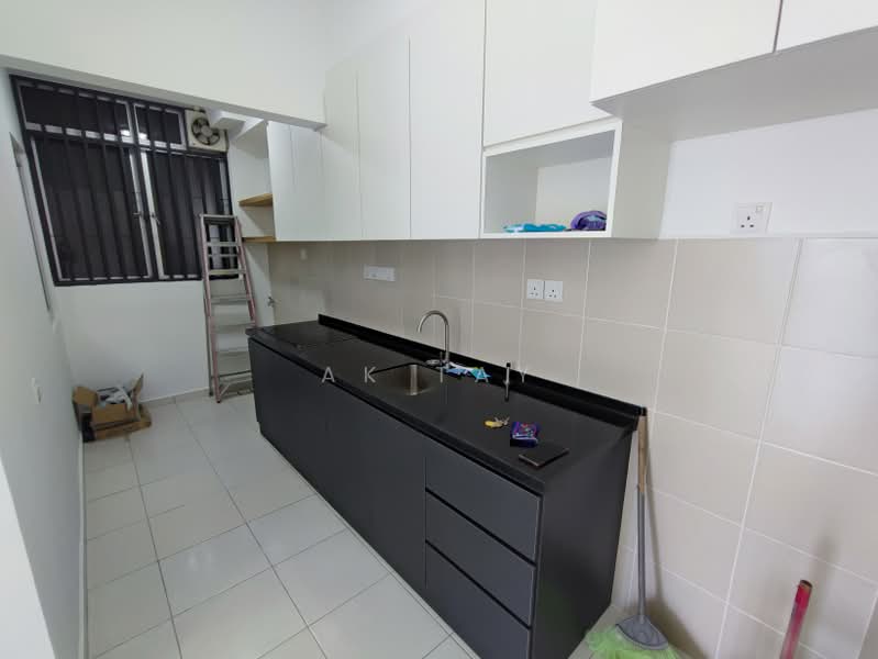 Kondominium untuk Disewa di D'Nuri Residence @ Desa Petaling - AK TAY - Kitchen - PropertyGuru.com.my