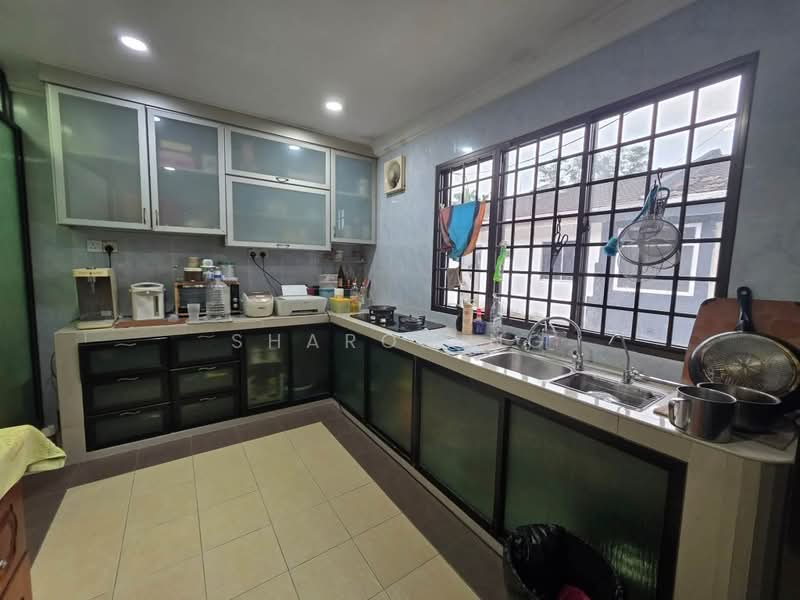 1-storey Terraced House for Sale in Taman Johor Jaya (Johor Bahru) - Sharon Ng - Kitchen - PropertyGuru.com.my