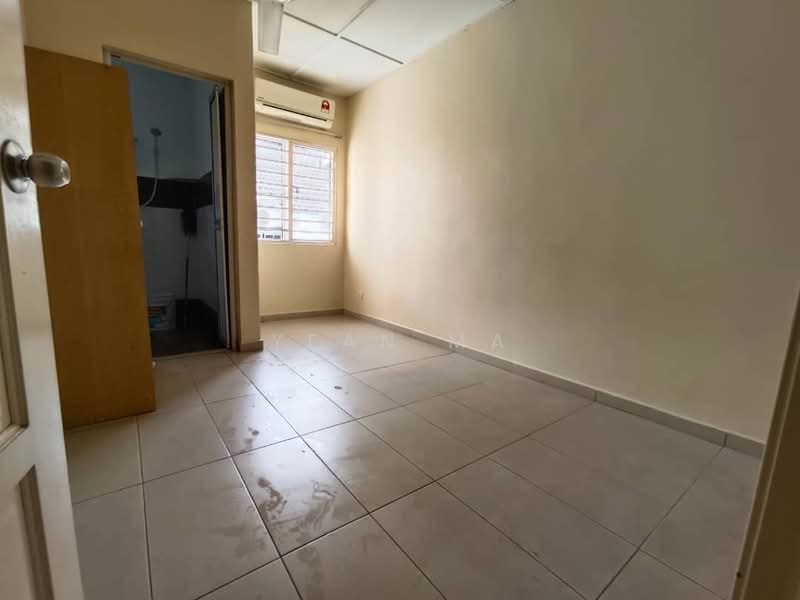 Terraced House for Rent in Bandar Country Homes (Rawang) - Yean Ma - Interior - PropertyGuru.com.my