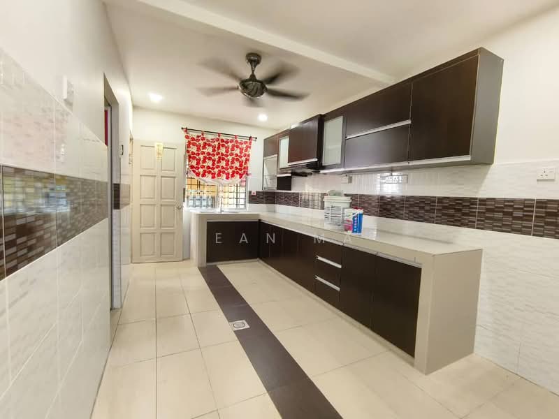 Terraced House for Rent in Bandar Country Homes (Rawang) - Yean Ma - Kitchen - PropertyGuru.com.my