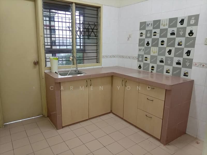 Flat for Sale at Pangsapuri SS8 Kelana Jaya - Carmen Yong - Kitchen - PropertyGuru.com.my