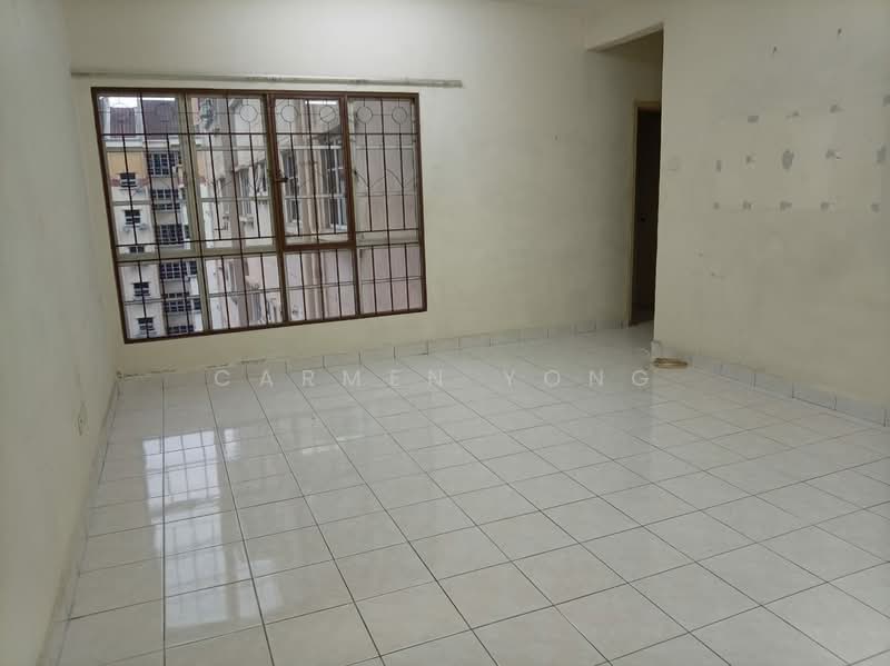 Flat for Sale at Pangsapuri SS8 Kelana Jaya - Carmen Yong - Living Room - PropertyGuru.com.my