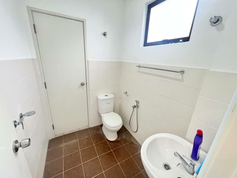 2.5-storey Terraced House for Sale in Puchong (Selangor) - Zul Arif - Bathroom - PropertyGuru.com.my
