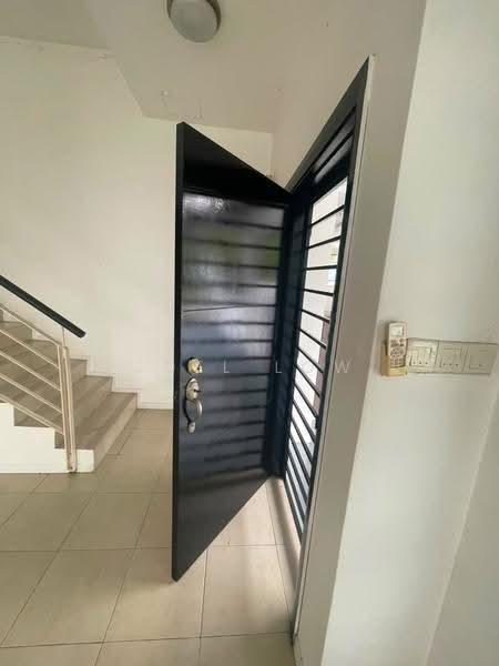 Rumah Kluster untuk Disewa di Sunway Alam Suria (Shah Alam) - Joel Low - Entrance - PropertyGuru.com.my