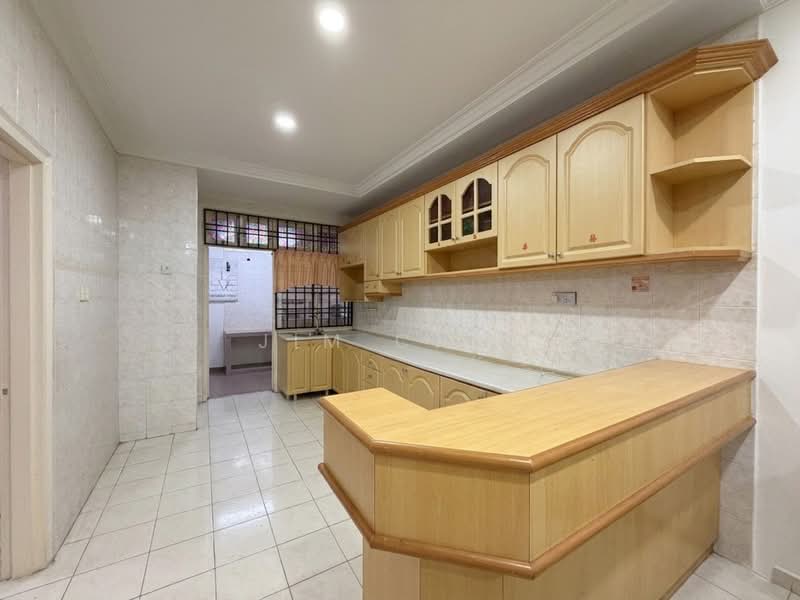 Rumah Teres 2 Tingkat untuk Dijual di Taman Desa Cemerlang (Ulu Tiram) - Jim Chee - Kitchen - PropertyGuru.com.my