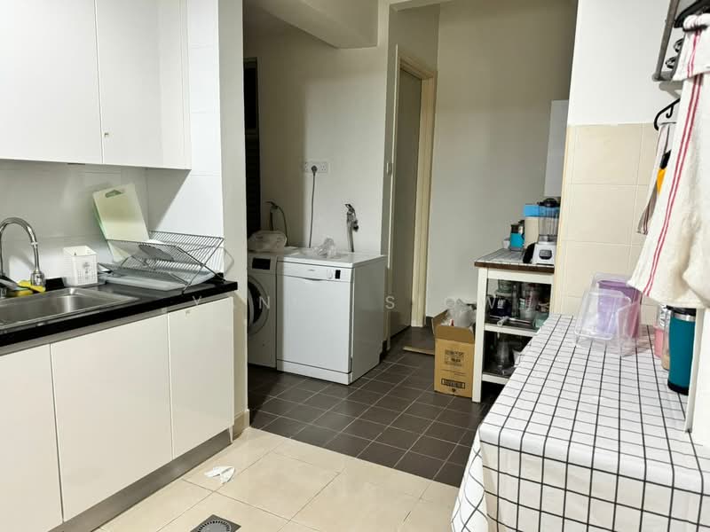 Kondominium untuk Dijual di Riana Green East - Yanny Siow - Kitchen - PropertyGuru.com.my