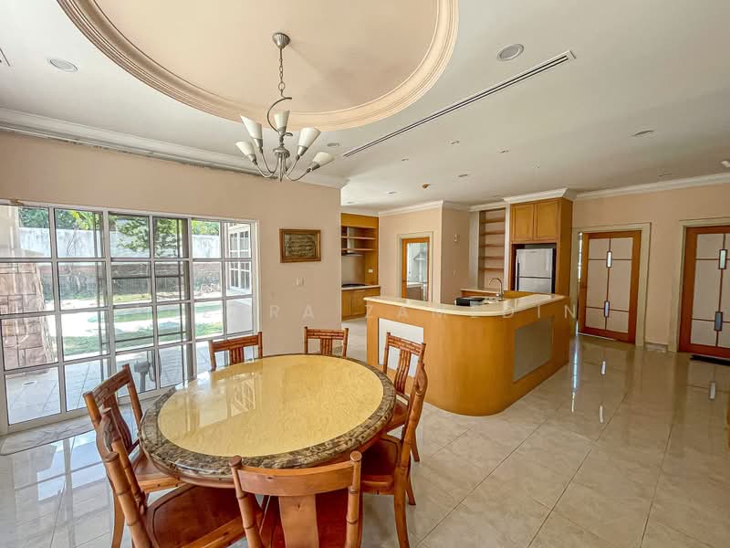 Bungalow for Sale in Perdana Lakeview East (Cyberjaya) - Adzura Zamedin - Dining Room - PropertyGuru.com.my