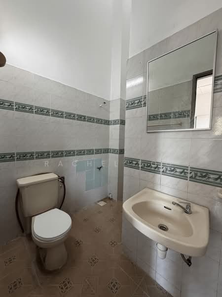 Rumah Teres 2-Tingkat untuk Dijual di Usj 11 (Subang Jaya) - Rachel Too - Bathroom - PropertyGuru.com.my