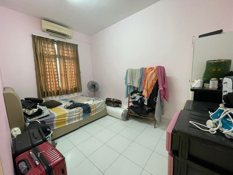 Rumah Teres 2 Tingkat untuk Dijual di Taman Setia Indah (Tebrau) - Sharon Ng - Bedroom - PropertyGuru.com.my