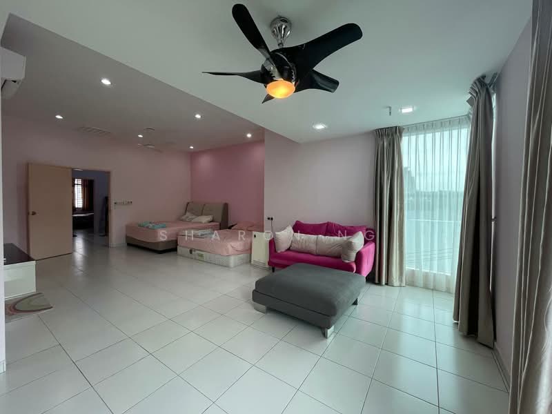 Rumah Teres 2 Tingkat untuk Dijual di Taman Setia Indah (Tebrau) - Sharon Ng - Living Room - PropertyGuru.com.my