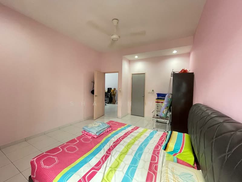 Rumah Teres 2 Tingkat untuk Dijual di Taman Setia Indah (Tebrau) - Sharon Ng - Bedroom - PropertyGuru.com.my