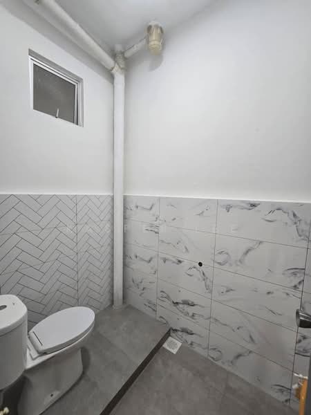 Rumah Teres 2 Tingkat untuk Dijual di Taman Puteri Wangsa (Ulu Tiram) - Kasper Lee - Bathroom - PropertyGuru.com.my
