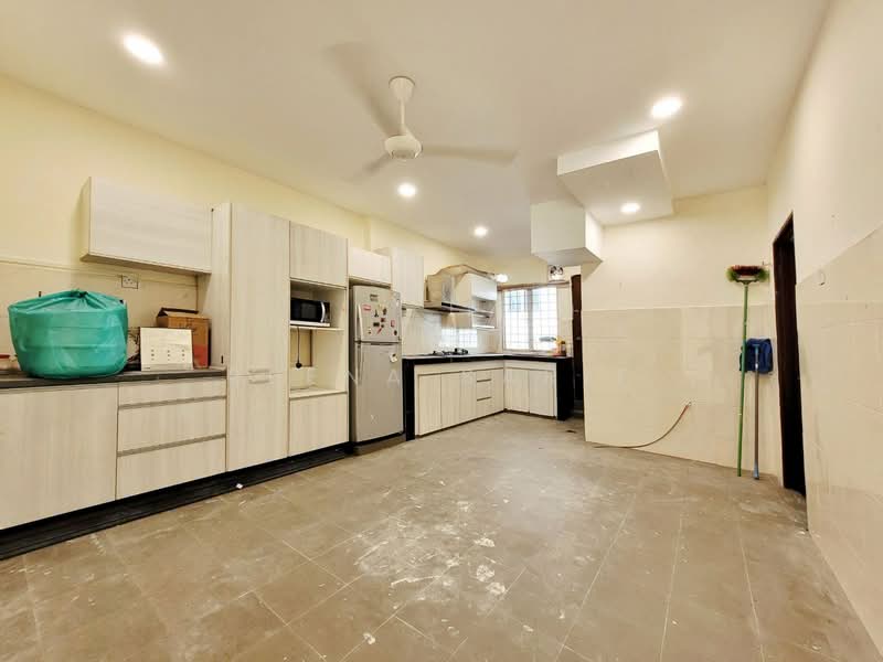 Rumah Teres 2 Tingkat untuk Dijual di Saujana Damansara (Damansara Damai) - Reena Sarif - Kitchen - PropertyGuru.com.my
