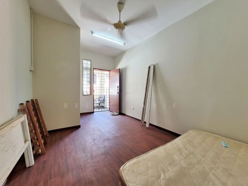 Rumah Teres 2 Tingkat untuk Dijual di Saujana Damansara (Damansara Damai) - Reena Sarif - Bedroom - PropertyGuru.com.my