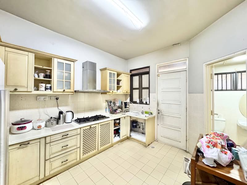 2-storey Terraced House for Sale in Seksyen 5 (Kota Damansara) - Ahmad Faizal Basri - Kitchen - PropertyGuru.com.my