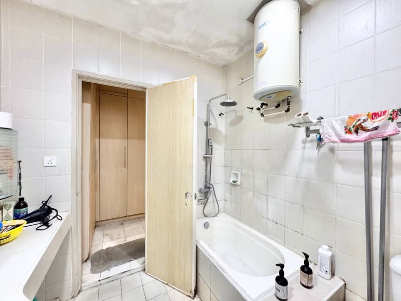 2-storey Terraced House for Sale in Seksyen 5 (Kota Damansara) - Ahmad Faizal Basri - Bathroom - PropertyGuru.com.my