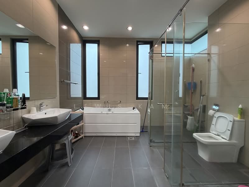Rumah Banglo untuk Dijual di Pulau Tikus (Penang) - Lewis Kam - Bathroom - PropertyGuru.com.my