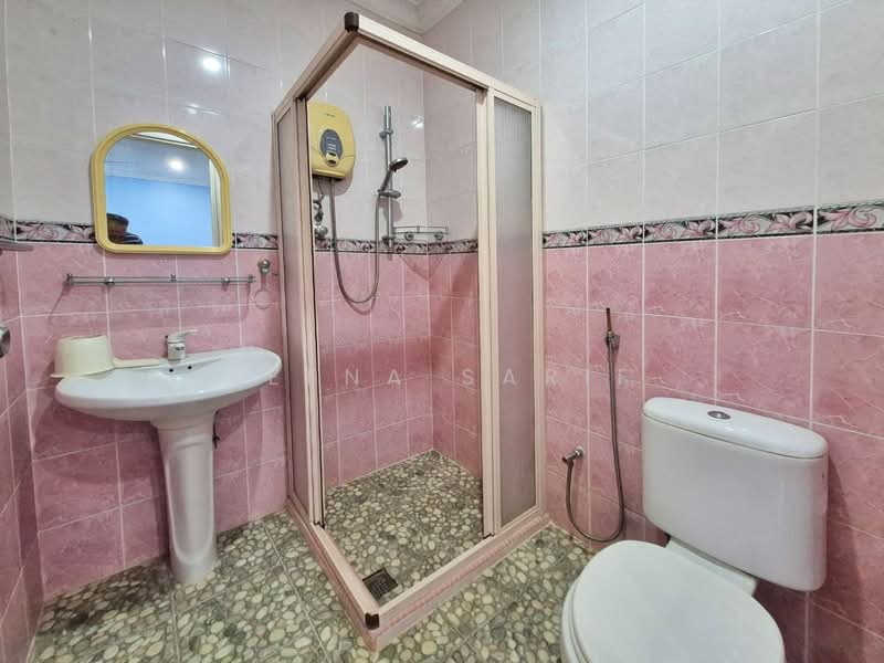 Rumah Banglo untuk Dijual di Taman Tun Dr Ismail (Kuala Lumpur) - Reena Sarif - Bathroom - PropertyGuru.com.my