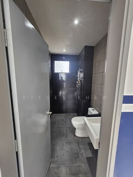 Kondominium untuk Disewa di Legend Heights - Steven Khew - Bathroom - PropertyGuru.com.my