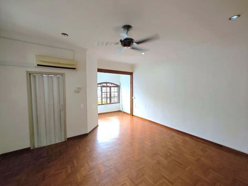2-storey Terraced House for Sale in Taman Molek (Johor Bahru) - Karl Lim - Living Room - PropertyGuru.com.my