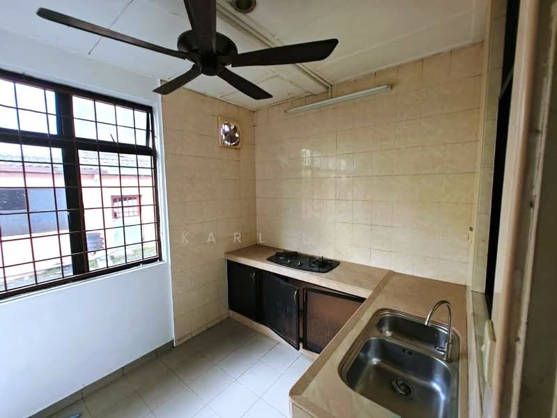 2-storey Terraced House for Sale in Taman Molek (Johor Bahru) - Karl Lim - Kitchen - PropertyGuru.com.my