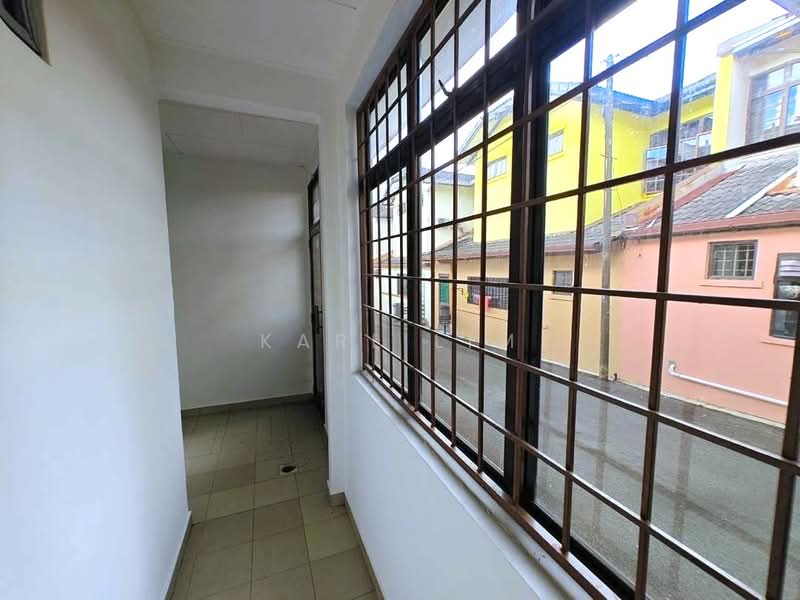 2-storey Terraced House for Sale in Taman Molek (Johor Bahru) - Karl Lim - Corridor - PropertyGuru.com.my