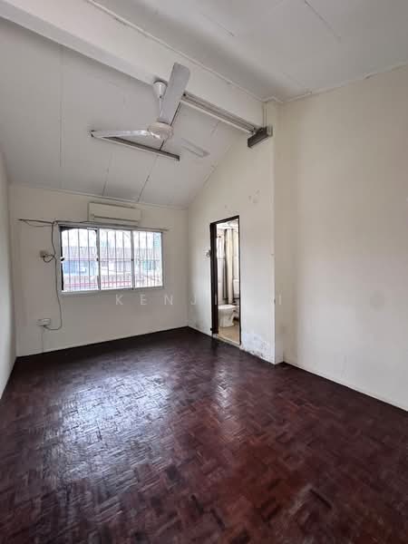 Rumah Teres 2.5 Tingkat untuk Disewa di Taman Sri Sinar (Segambut) - Kenji Ti - PropertyGuru.com.my