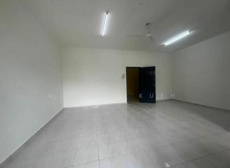 2-storey Terraced House for Rent in Taman Desa Cemerlang (Ulu Tiram) - Michelle Kueh - Living Room - PropertyGuru.com.my