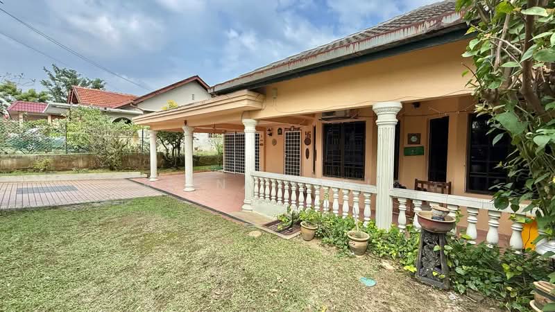 Rumah Berkembar untuk Dijual di Seksyen 4 (Petaling Jaya) - Reena Sarif - PropertyGuru.com.my