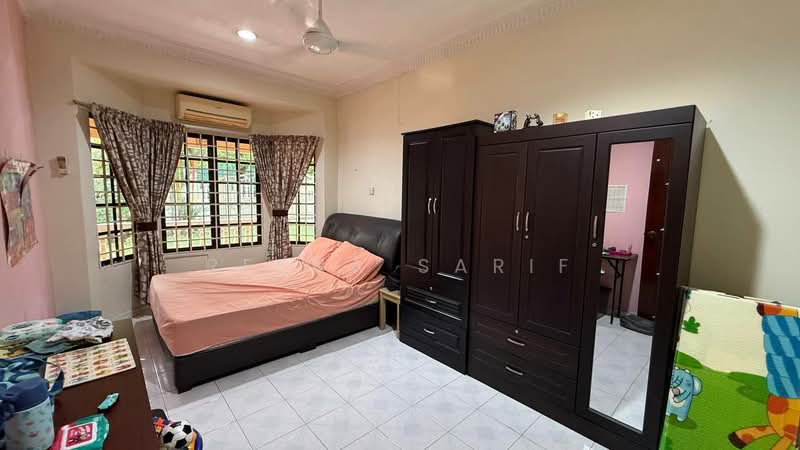 Rumah Berkembar untuk Dijual di Seksyen 4 (Petaling Jaya) - Reena Sarif - PropertyGuru.com.my