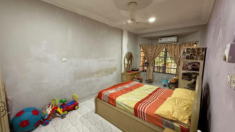 Rumah Berkembar untuk Dijual di Seksyen 4 (Petaling Jaya) - Reena Sarif - PropertyGuru.com.my