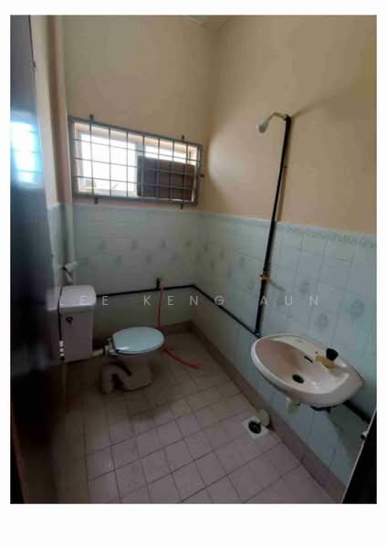 2-storey Terraced House for Rent in Taman Bayu Perdana (Klang) - Lee Keng Aun - Bathroom - PropertyGuru.com.my