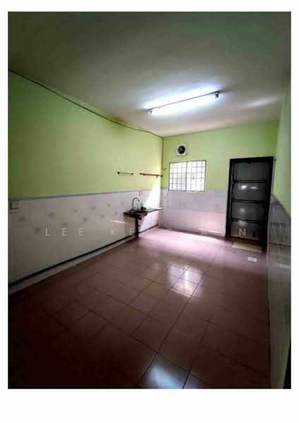 2-storey Terraced House for Rent in Taman Bayu Perdana (Klang) - Lee Keng Aun - Kitchen - PropertyGuru.com.my
