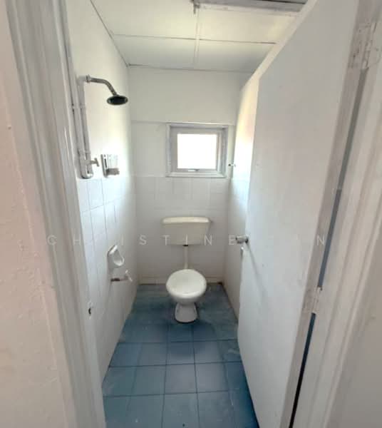 Shop for Rent in Seksyen 14 (Petaling Jaya) - Christine Tan - Bathroom - PropertyGuru.com.my