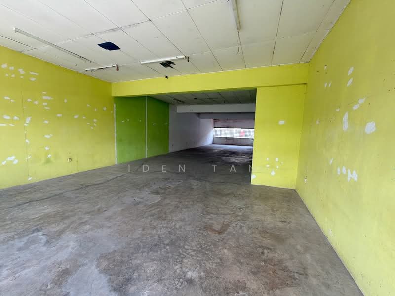 Shop / Office for Sale in Taman Johor Jaya (Johor Bahru) - Iden Tan - Interior - PropertyGuru.com.my