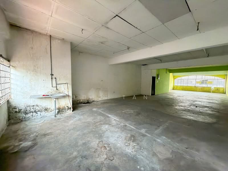 Shop / Office for Sale in Taman Johor Jaya (Johor Bahru) - Iden Tan - Interior - PropertyGuru.com.my