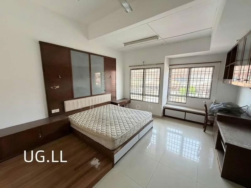 2.5-storey Terraced House for Sale in Bandar Bukit Tinggi (Klang) - KH Chong - Bedroom - PropertyGuru.com.my
