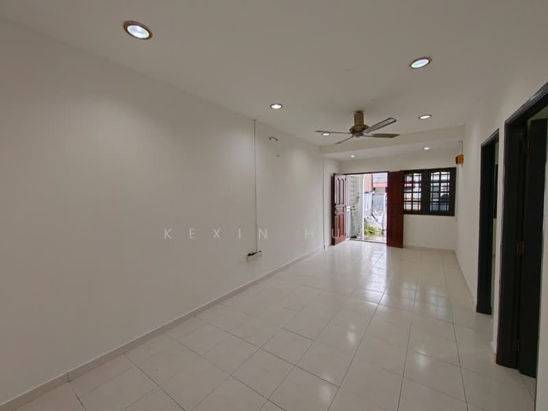 Rumah Teres 1 Tingkat untuk Dijual di Taman Skudai Baru (Skudai) - Kexin Hua - Living Room - PropertyGuru.com.my