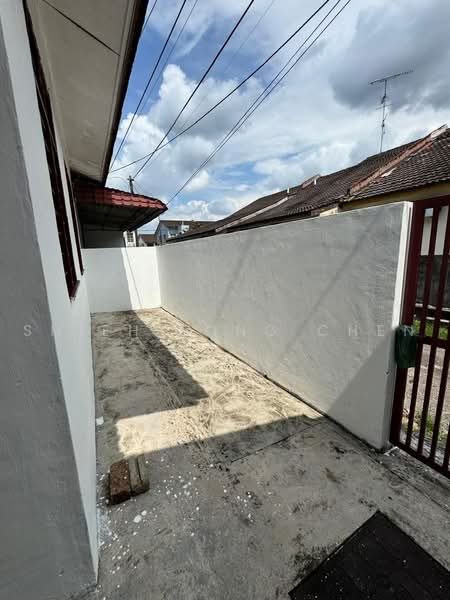 Rumah Teres 1 Tingkat untuk Dijual di Taman Puteri Wangsa (Ulu Tiram) - Shieh Long Chen - Exterior - PropertyGuru.com.my