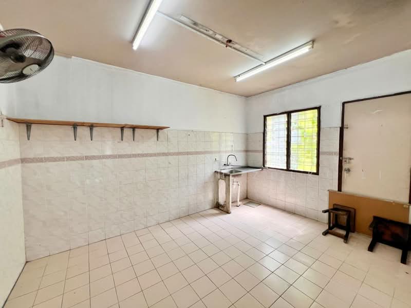 Rumah Teres 2 Tingkat untuk Dijual di Bangi (Selangor) - Zairul Asrah Zulkefli - Kitchen - PropertyGuru.com.my