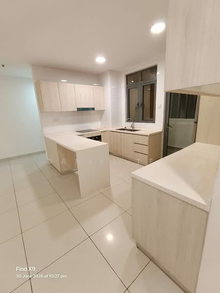 Condominium for Sale at Vivo Residential Suites - Daniel Teh - Kitchen - PropertyGuru.com.my